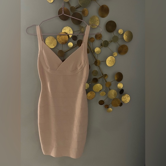 NWOT Babaton Dress - Aritzia - Picture 1 of 3